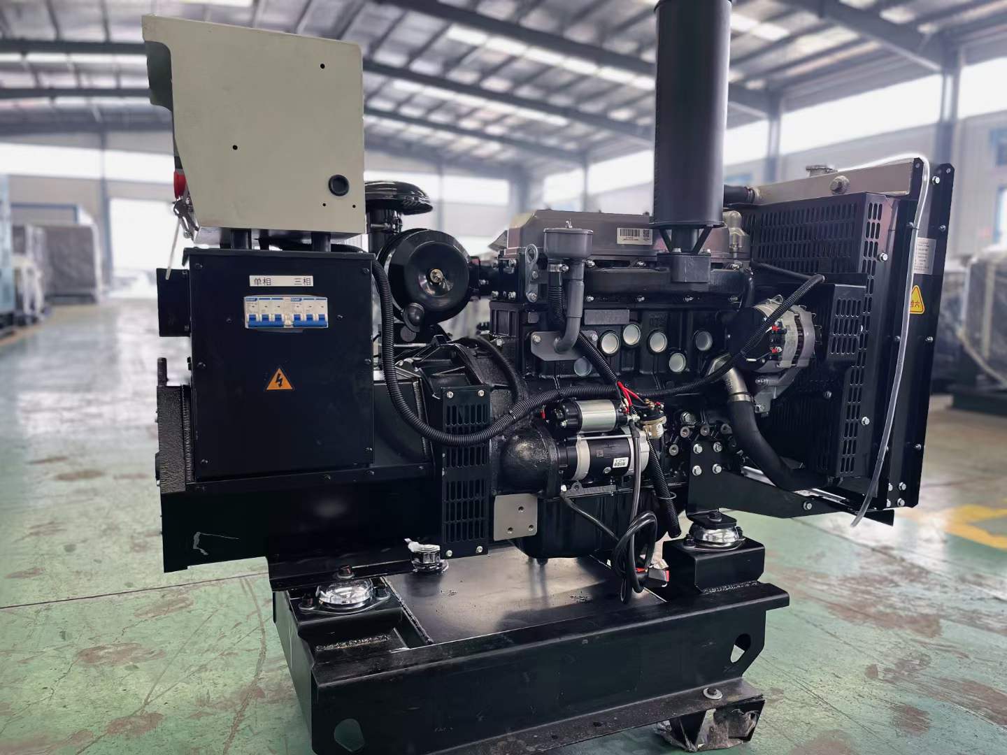 德保如何降低电感性负载对发电机的影响？