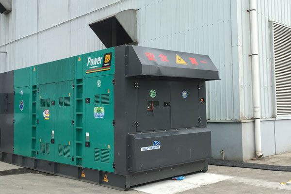 德保燃油滤清器的更换流程是怎样的？