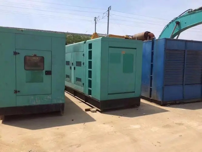 德保柴油发电机组的电压和功率之间有什么关系？