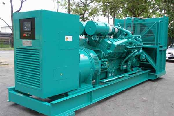 德保柴油发电机组电压不稳定怎样维修？