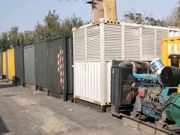 德保200KW柴油发电机机组每小时油耗是多少？