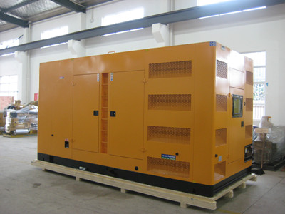 德保不同类型的发电机组在冬季保养时的注意事项有何差异？